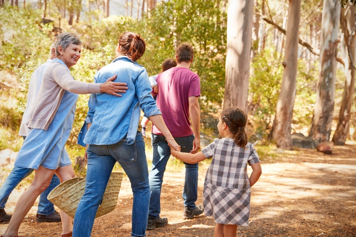 Family out for a walk, supportive<br />
